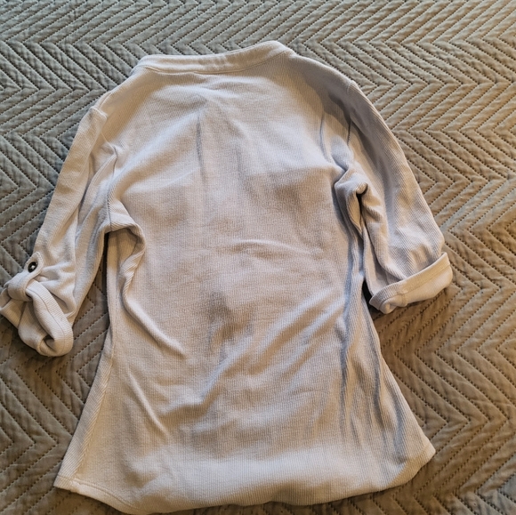 Chandail guess - Picture 3 of 3